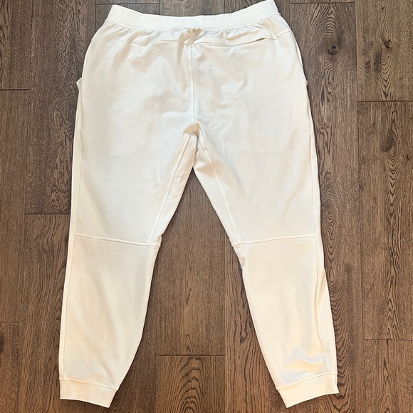 Lululemon In‑Depth Jogger (28”) - Picture 3 of 4
